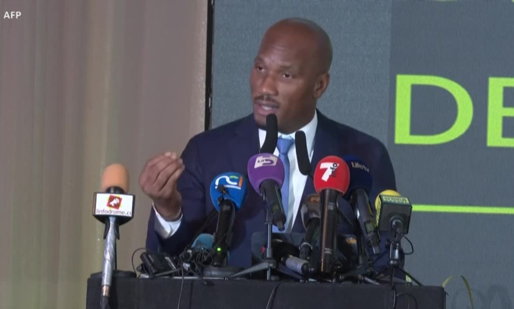 DIDIER DROGBA PARLE AUX ACTEURS DU FOOTBALL IVOIRIEN