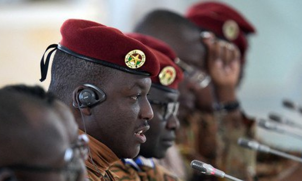 Paris suspend son aide humanitaire au Burkina Faso